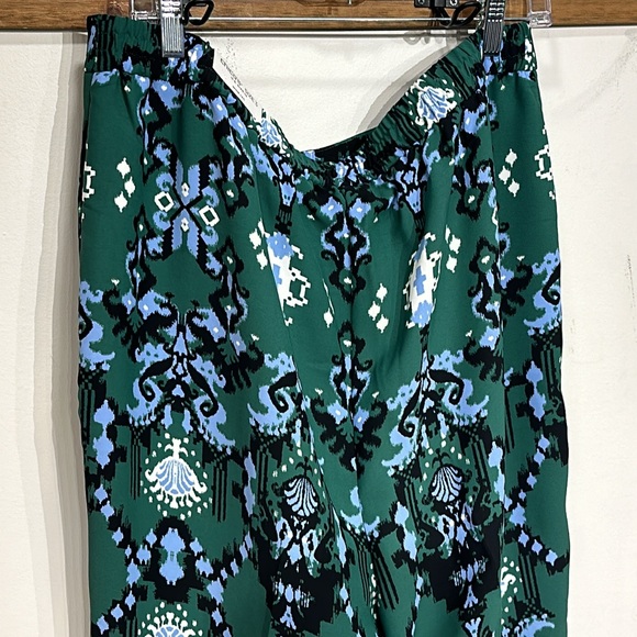 Chicos Ikat Wide Leg Soft Crops - Picture 7 of 13